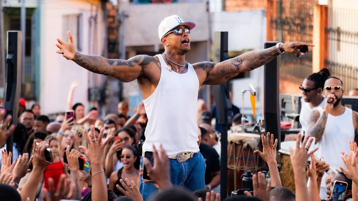 O cantor Leo Santana