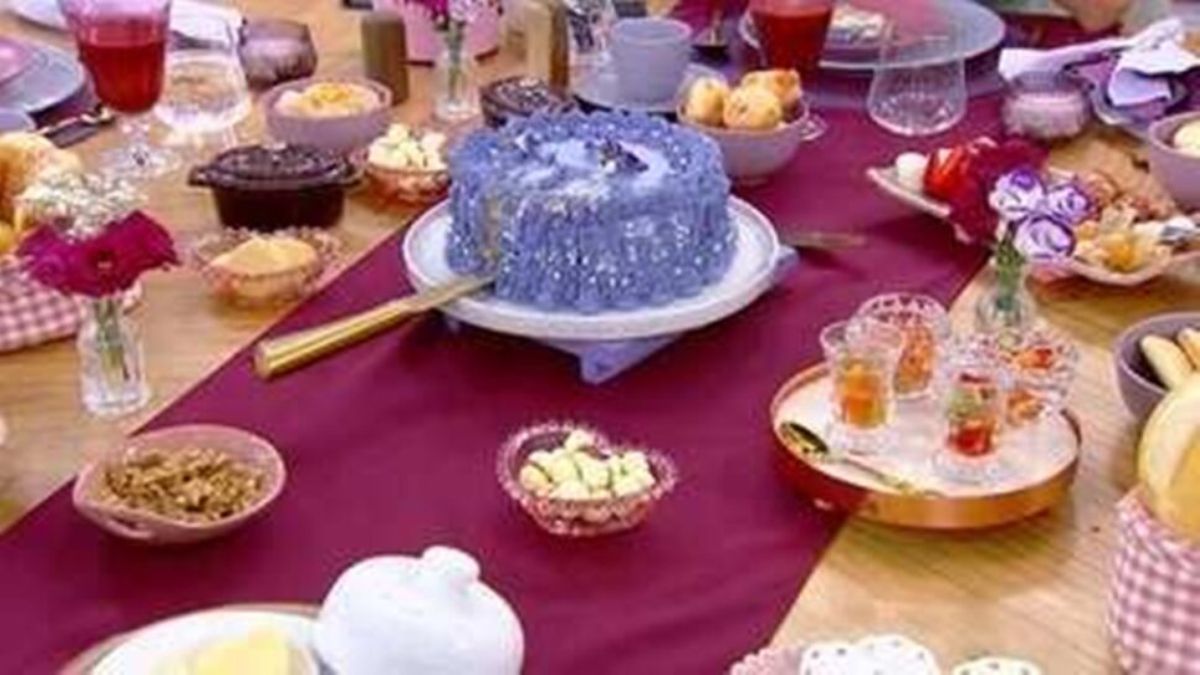 O processo de seleção das receitas que aparecem na TV é rigoroso. Antes de ir ao ar, cada prato é testado várias vezes pela equipe de culinaristas para garantir que o telespectador consiga reproduzir o resultado perfeito em casa/Globo