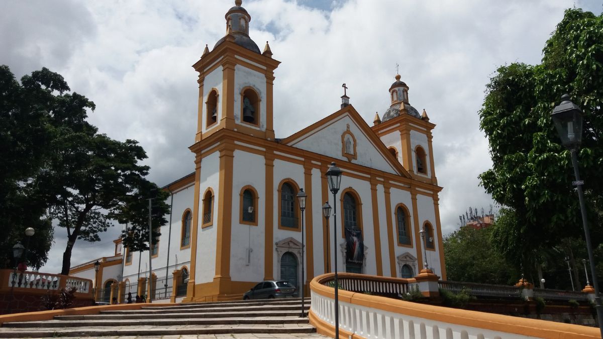 Manaus (AM) Manaus também tem feriado no dia 8, com tradições que se espalham por diferentes bairros da capital/ Naldo_Arruda/Wikimedia Commons