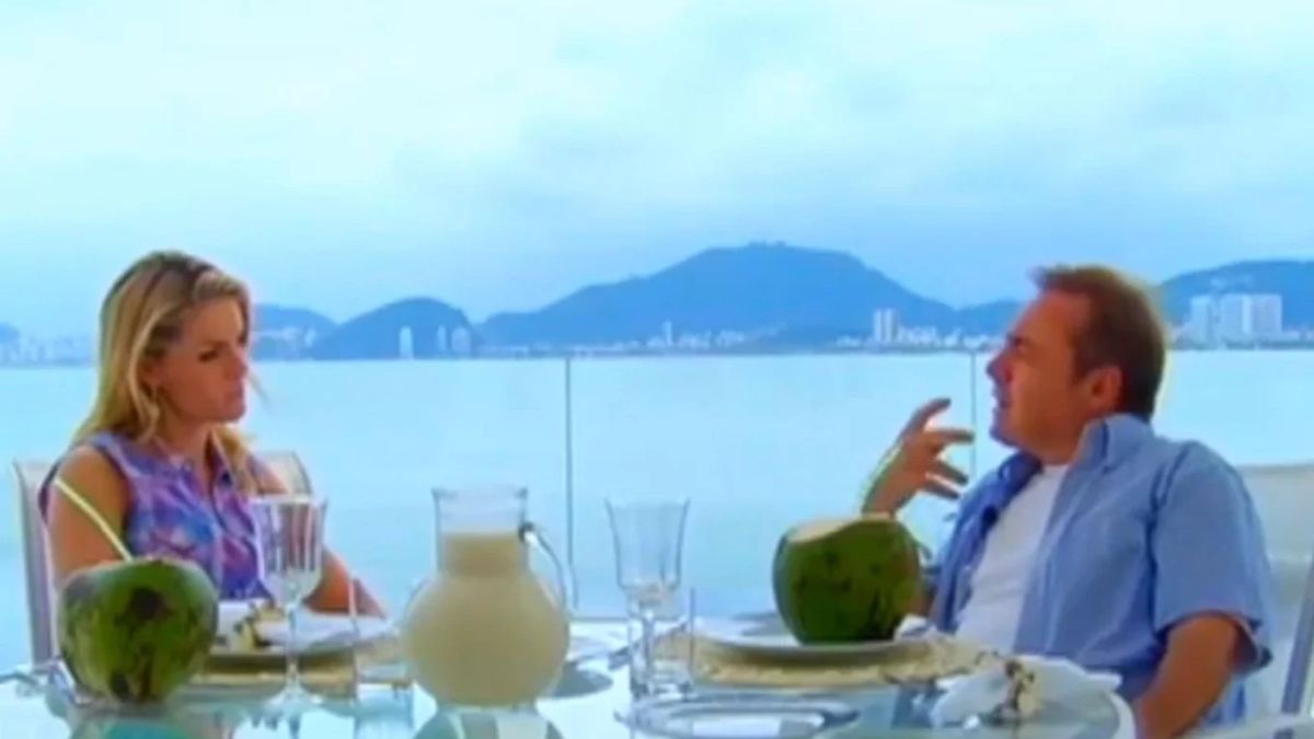 A mansão de Gugu Liberato em Guarujá, no litoral sul de São Paulo