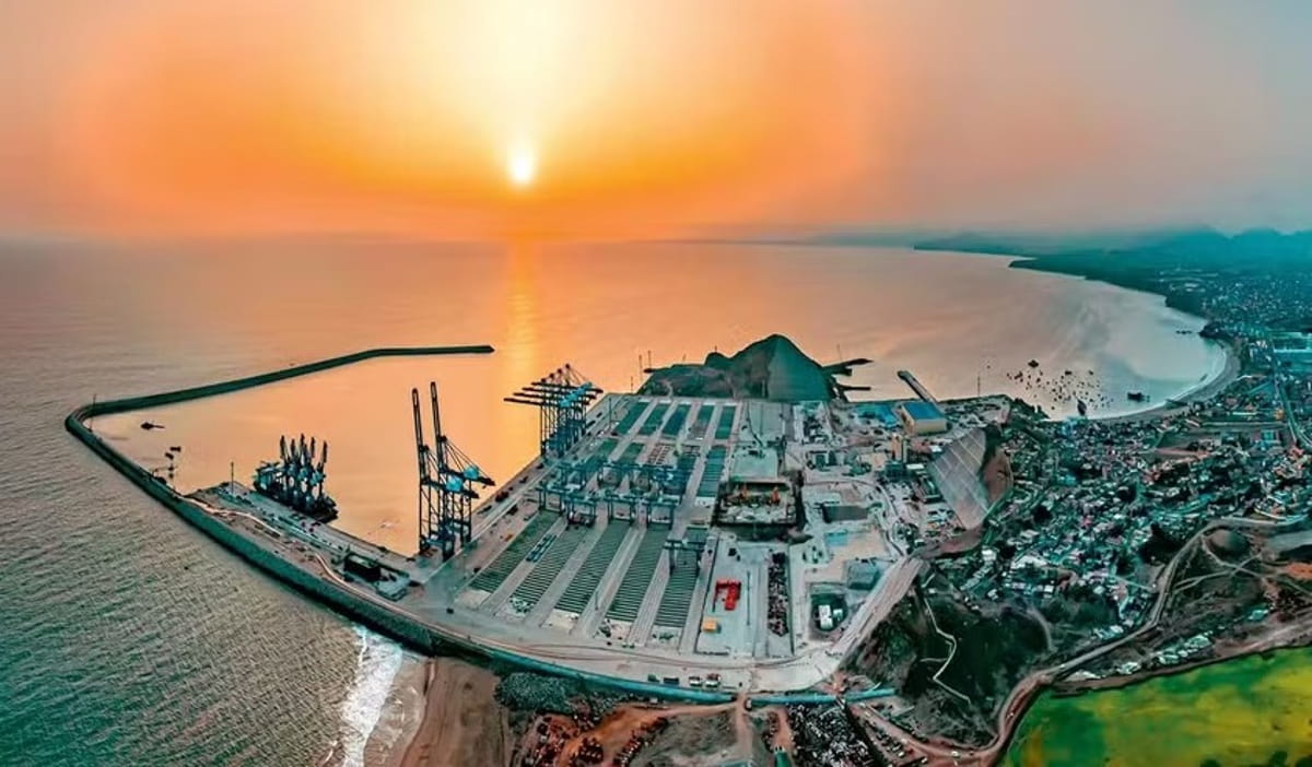 Inaugurado em novembro de 2024, o porto de Chancay é a peça-chave desse plano