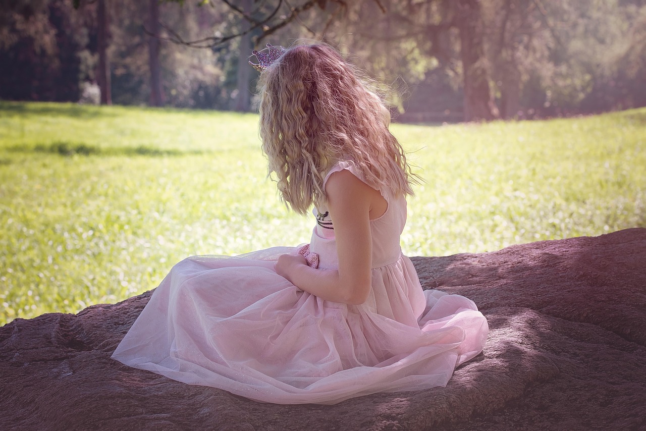 Ajustes simples, feitos no ponto certo, transformam o cabelo longo sem tirar o comprimento leveza e movimento em poucos minutos/Pixabay