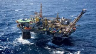 Segundo a SindiPetro-LP, a proposta da Petrobras é 'insuficiente, provocativa e completamente distante das necessidades reais da categoria'