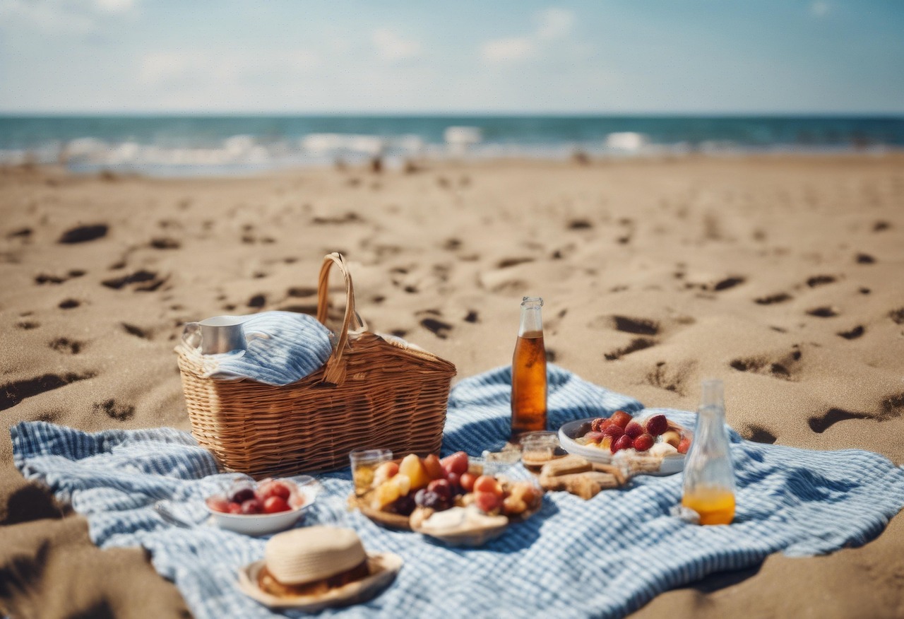 Com planejamento simples, é possível aproveitar a praia com sabor, praticidade e tranquilidade/Pixabay