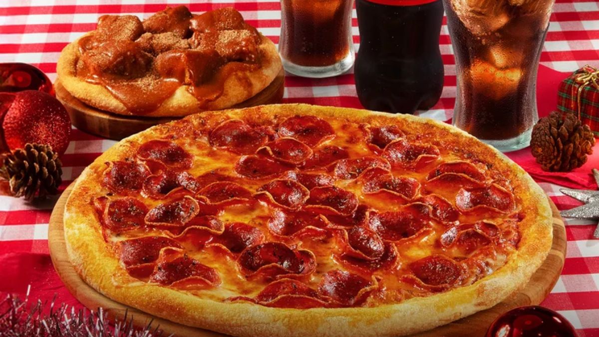 A Domino's apostou em um combo temático com pizza de rabanada