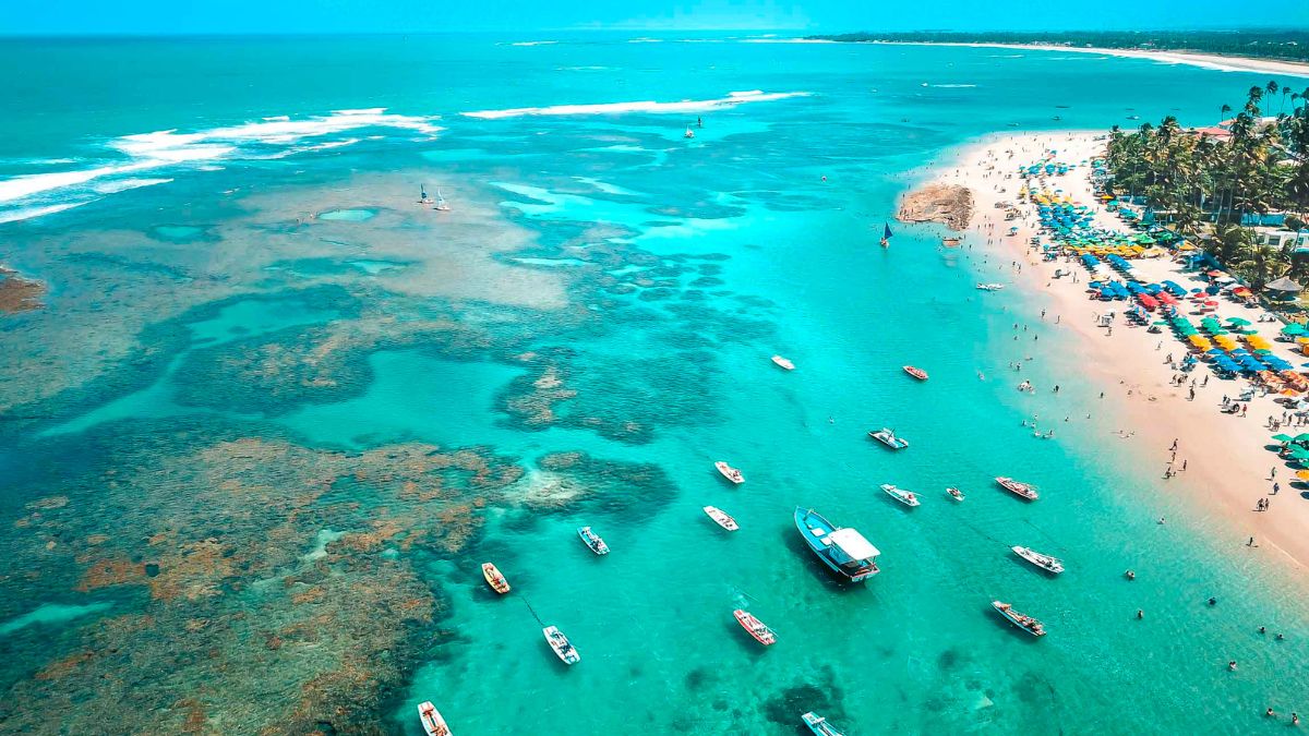 Além das praias, o local se destaca pela gastronomia baseada em frutos do mar e pela estrutura turística consolidada o ano inteiro/PMI