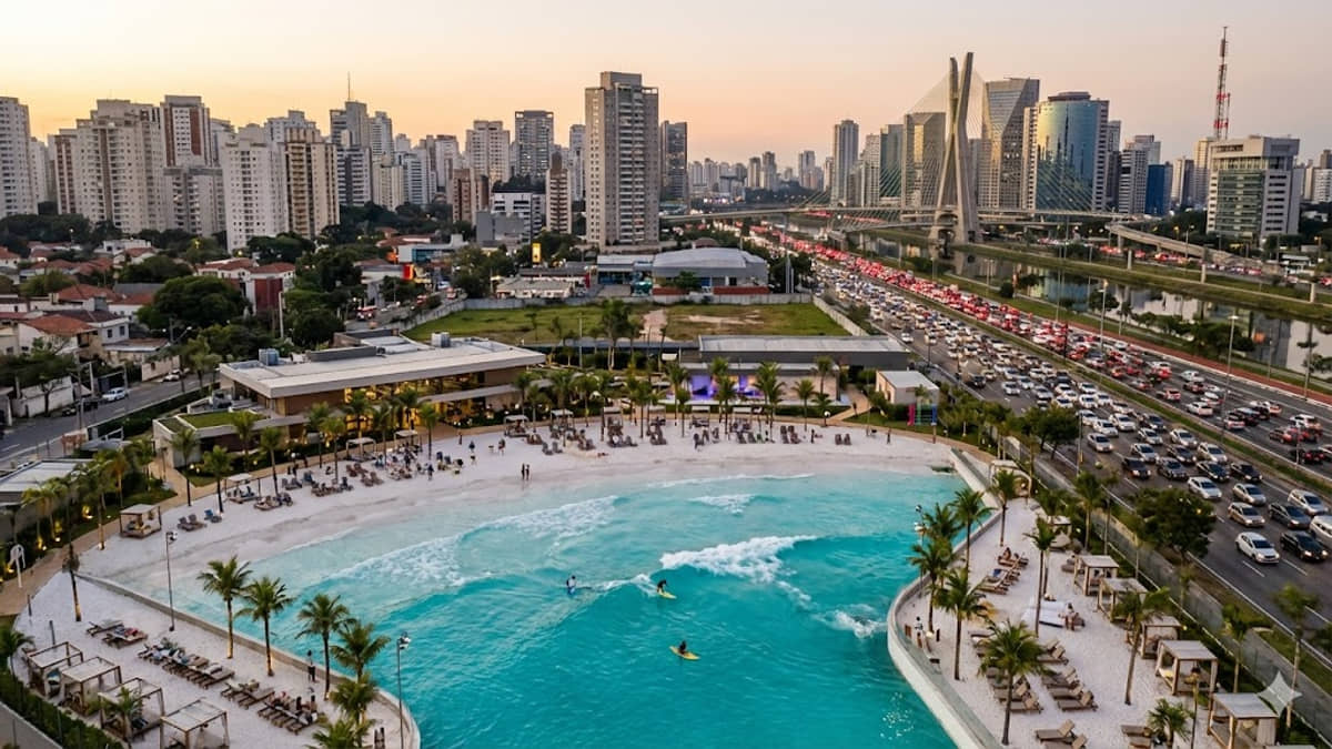 As praias/clubes já surgem como opção para os bens de vida na capital