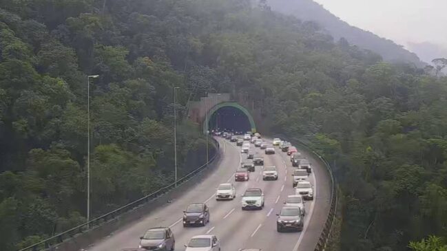 Os motoristas que planejam descer para o Litoral de São Paulo encontram um cenário favorável