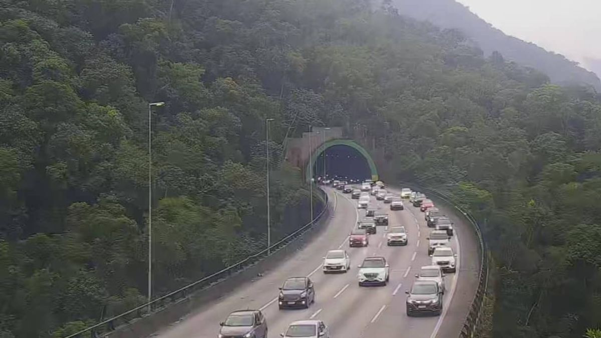 Rodovias estão registrando pontos de lentidão na manhã desta quarta-feira