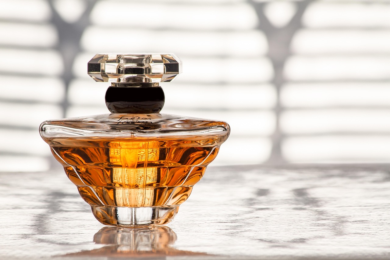 Frescor que abraça: perfumes leves que deixam no ar a sensação de banho acabado de tomar/Pexels