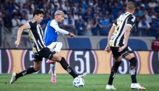A partida terá transmissão pelo serviço de streaming responsável pelas partidas do campeonato, o Premiere