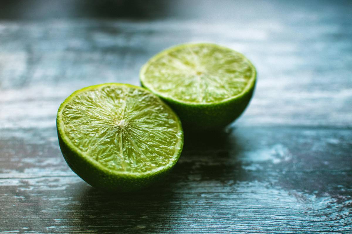 Rica em proteínas e vitaminas, a ora-pro-nóbis combinada com limão se torna um reforço natural para o intestino, imunidade e controle do peso/Pexels