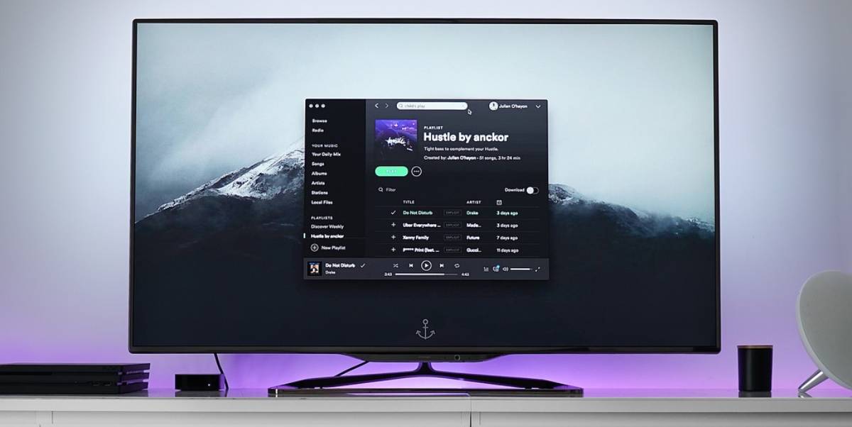 Com som imersivo e tecnologia avançada, a experiência na TV 3.0 faz você se sentir dentro da cena filme, show ou jogo, tudo mais real / Pixabay