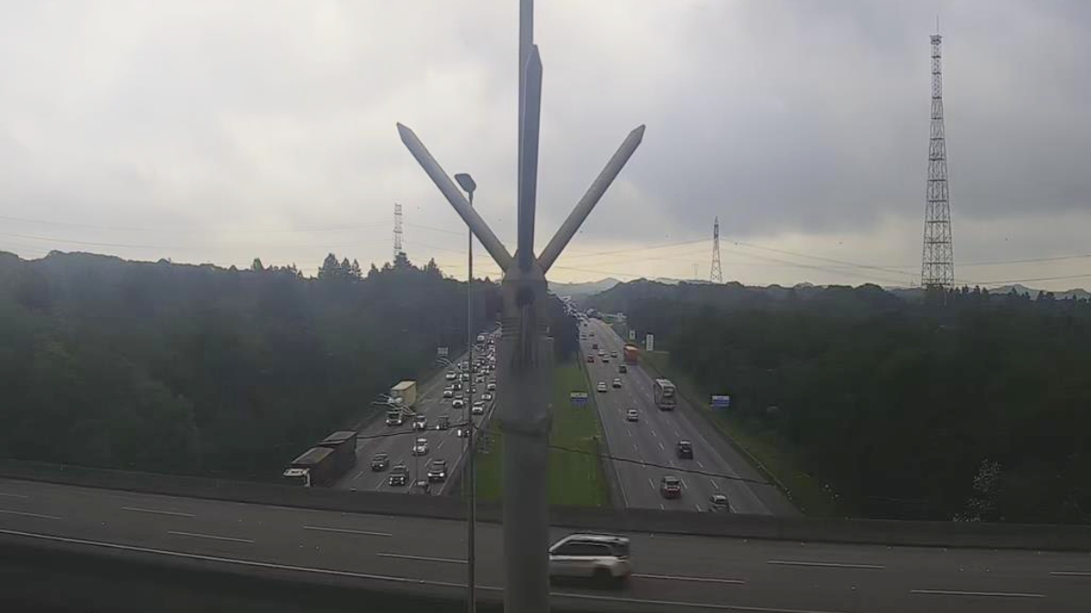 Na Rodovia dos Imigrantes, motoristas enfrentam congestionamento do km 50 ao km 53