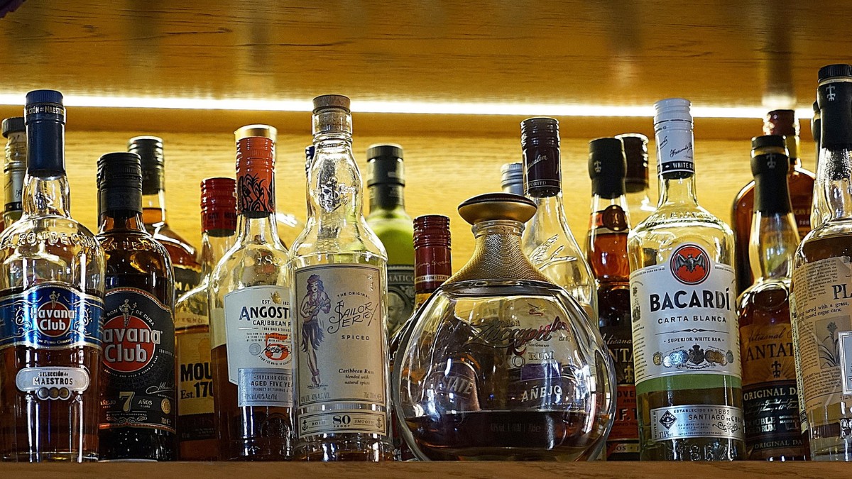 Estudos indicam que o álcool pode agravar quadros de ansiedade e depressão sem que a pessoa perceba / Pixabay