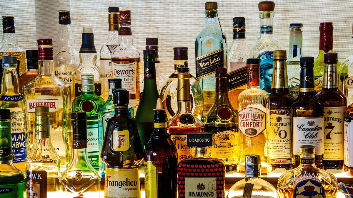 O consumo frequente de álcool pode causar danos silenciosos ao fígado antes mesmo do surgimento de sintomas evidentes / Pixabay