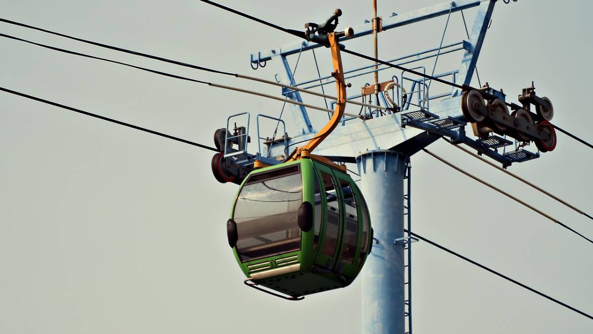 Entre mototáxi, micro-ônibus, teleférico e metrô, o cansaço chega antes mesmo da cozinha/Pixabay