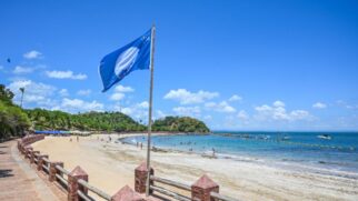 A Ponta de Nossa Senhora de Guadalupe, em Salvador (BA), foi eleita a melhor praia do Brasil