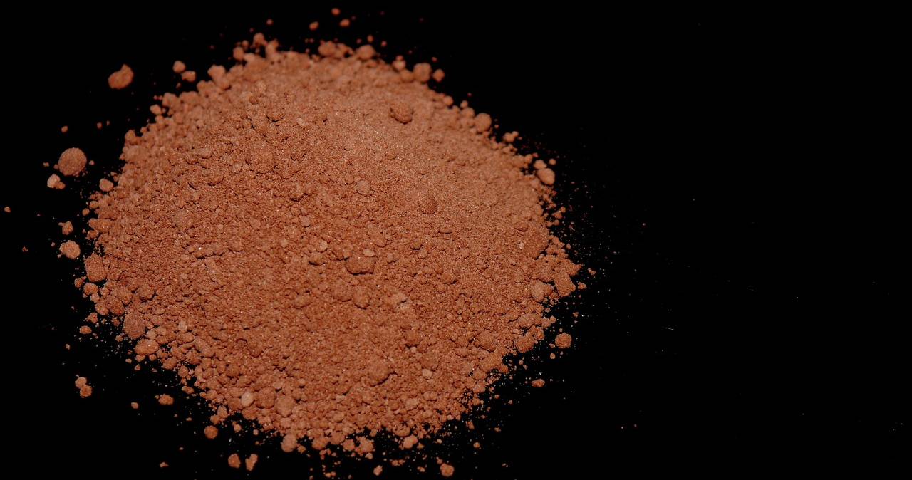 Nem todo chocolate quente é vilão. Com cacau puro, ele vira um verdadeiro superalimento no seu dia a dia/Pixabay