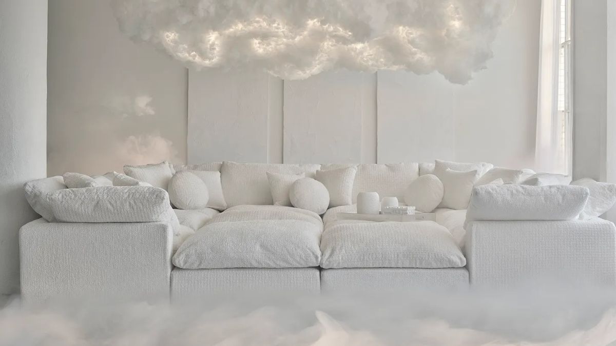 Na moda, a cor impulsiona o movimento do Quiet Luxury (luxo silencioso e discreto)