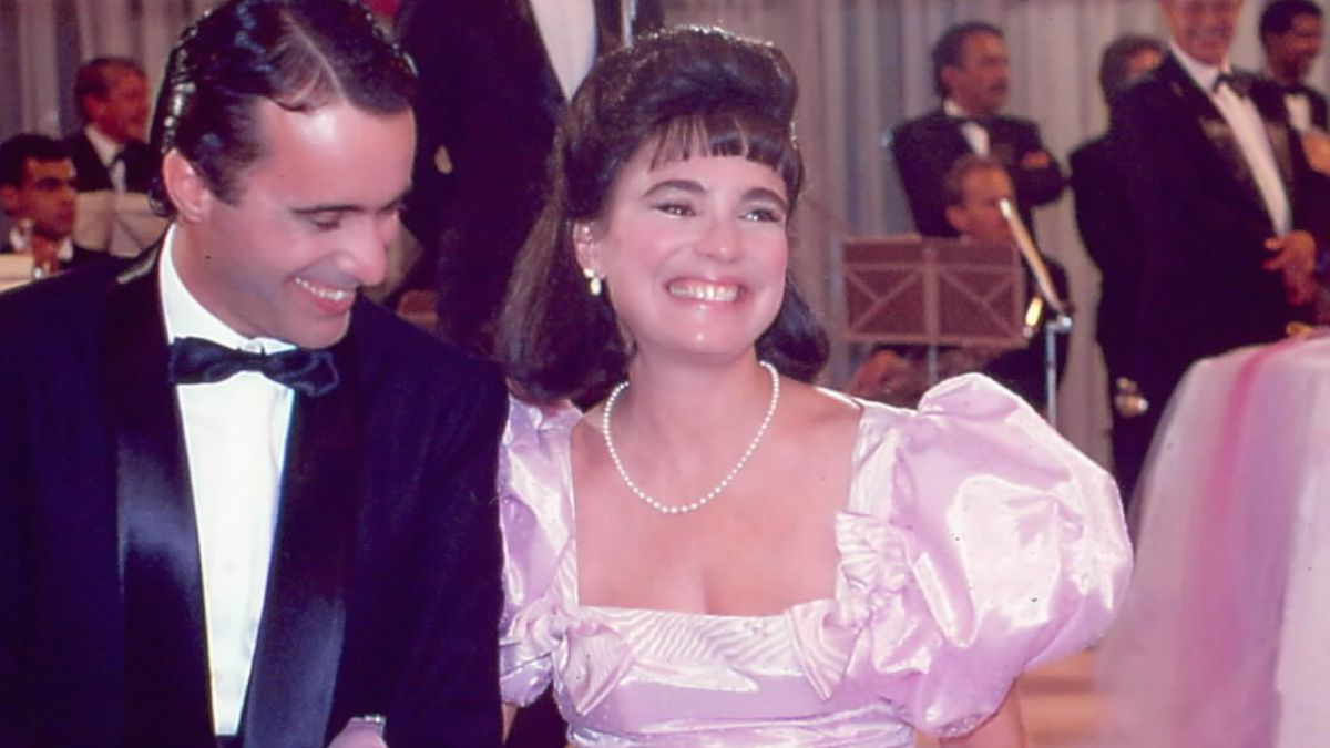 Regina Duarte, Tony Ramos (Maria do Carmo, Edu)