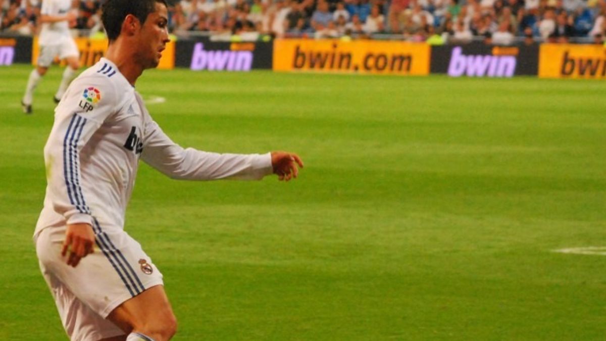 Mais que uma casa, um símbolo de legado. A mansão será a residência definitiva de CR7 após sua aposentadoria, consolidando seu plano de vida longe dos gramados e seus investimentos de alto padrão em Portugal/Wikimidia Communs