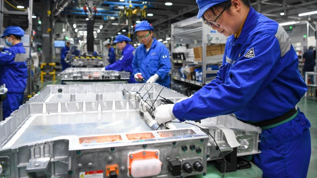 A parceria entre Brasil e China busca fortalecer a infraestrutura de recarga e a indústria sustentável