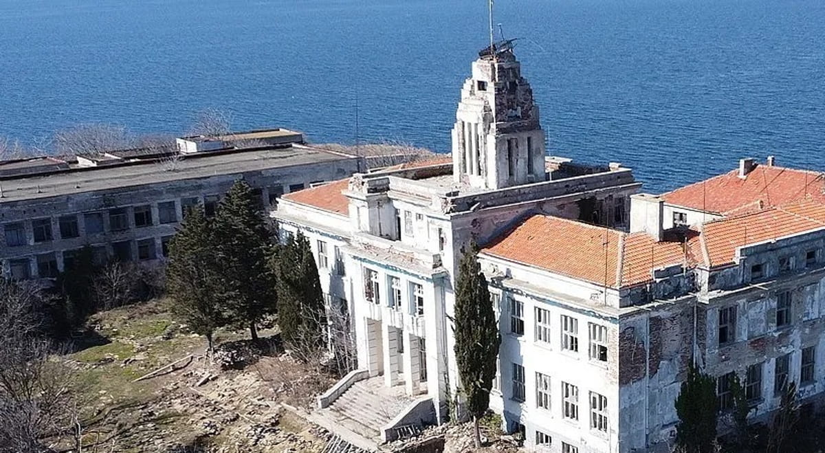 Após mais de uma década de impasses, o governo búlgaro finalmente deu sinal verde para a revitalização total da ilha, que promete ser o 'centro da civilização do Mar Negro'