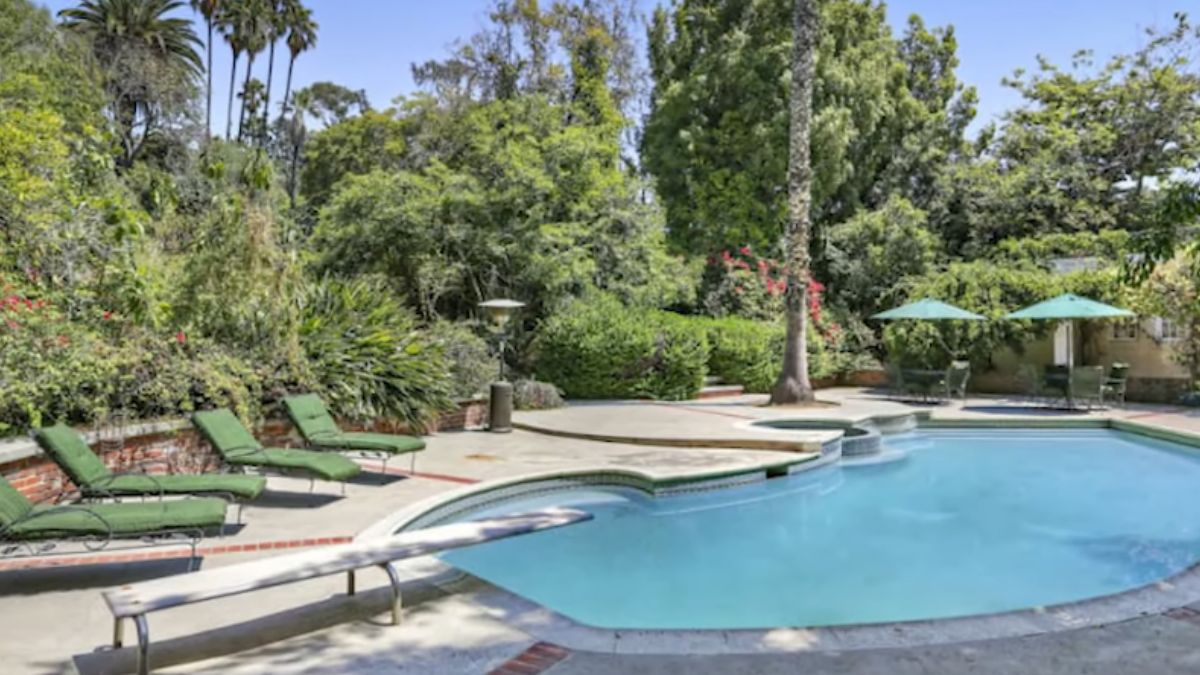 Mansão onde mora atriz da Disney e seu marido foi construída há mais de 100 anos, mas passou por uma grande reforma