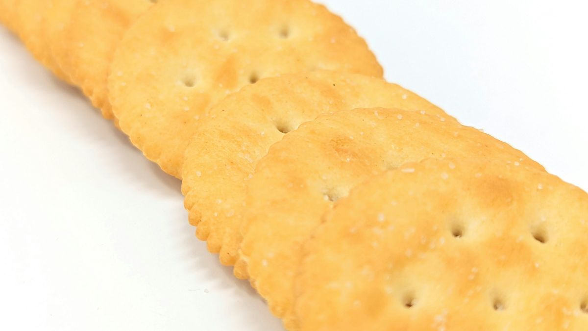 Criado na França em 1886, o formato do biscoito inclui quatro 'orelhas' nos cantos, uma homenagem às quatro estações do ano/Unsplash