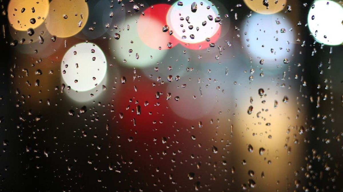 Mesmo que as chuvas tragam um clima melhor nos próximos dias, o calor pode voltar na segunda-feira (5) (Bob Clark/Pexels)