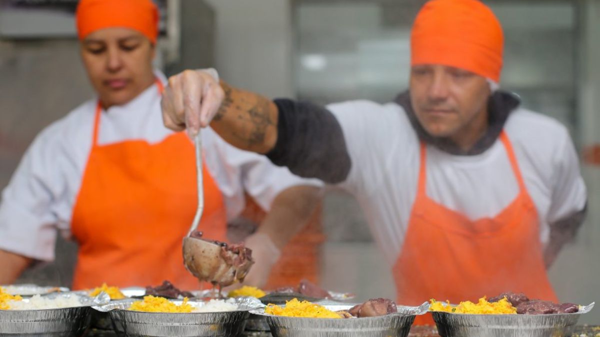 O serviço itinerante do Programa Bom Prato em Cubatão está em novo endereço