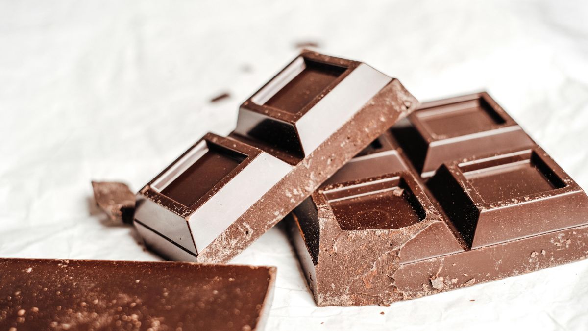 Incluir 20 gramas de cacau na dieta diária ajuda a combater o estresse oxidativo das células, funcionando como um poderoso aliado natural contra o envelhecimento precoce/Pexels