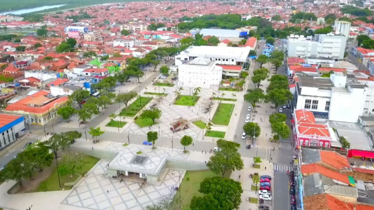 Saiba o que fazer na ilha que mistura azulejos coloniais, festas locais e uma vasta riqueza cultural