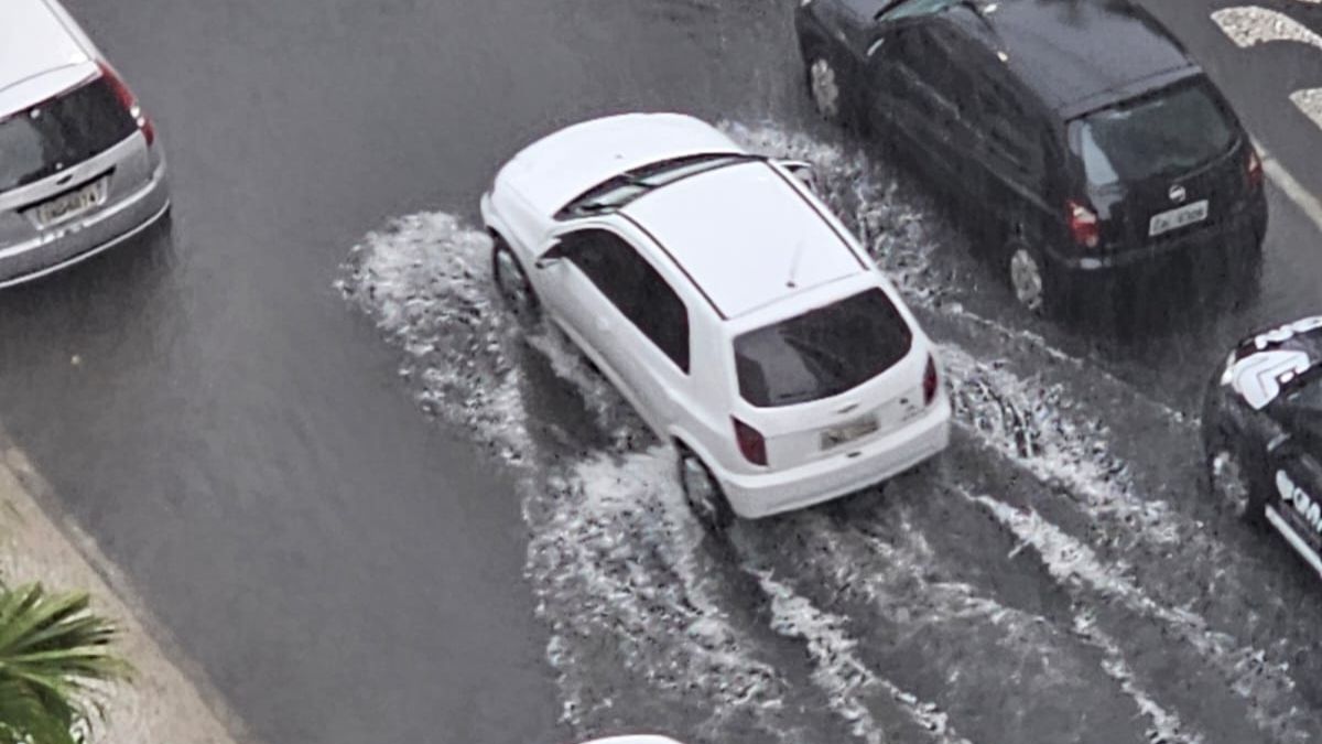 A Baixada Santista entra em alerta laranja com a formação de um ciclone extratropical