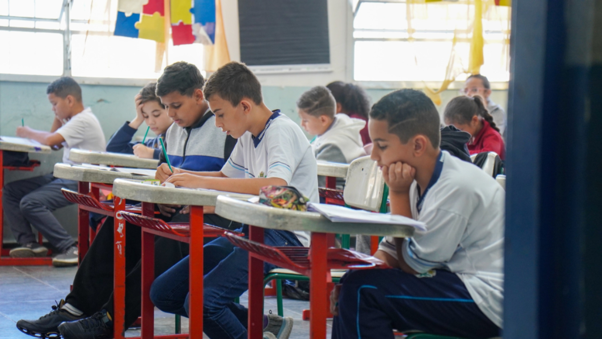 Para realizar a matrícula, o aluno deve ser maior de idade ou estar acompanhado de seu responsável legal