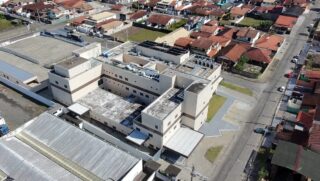 Peruíbe garante a entrega do hospital no prazo mesmo com avarias por conta de chuvas