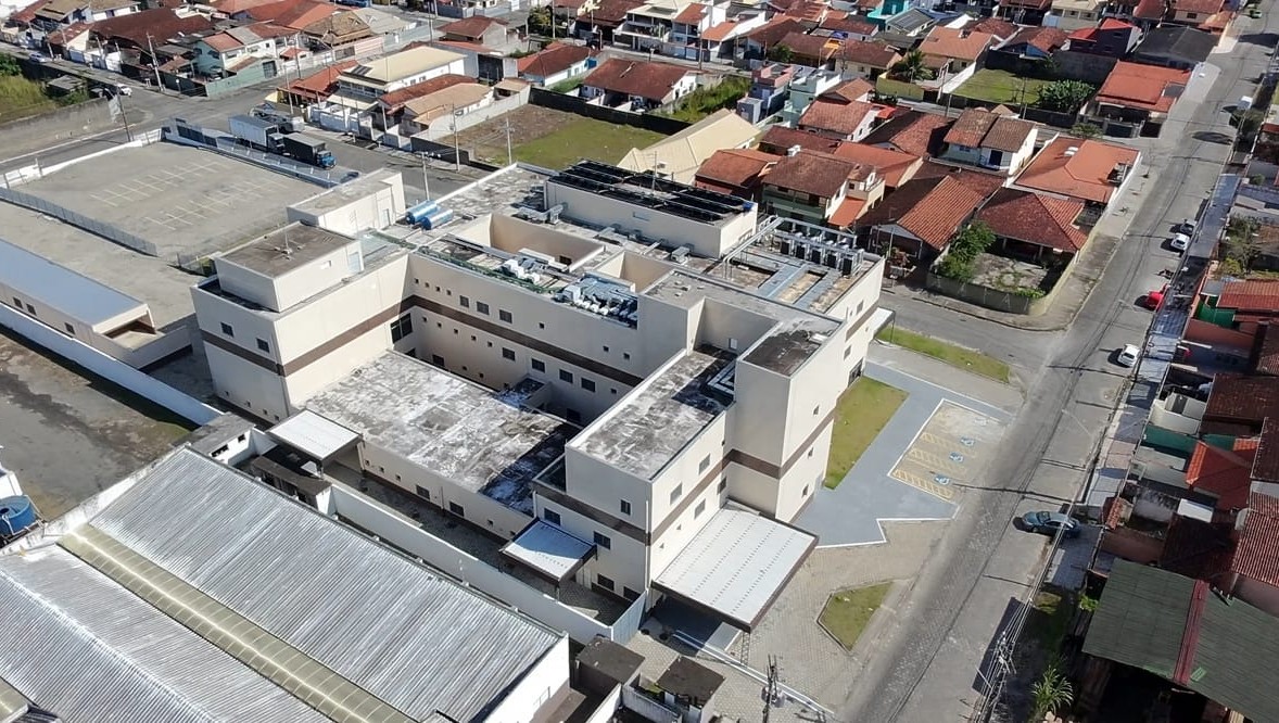 Peruíbe garante a entrega do hospital no prazo mesmo com avarias por conta de chuvas