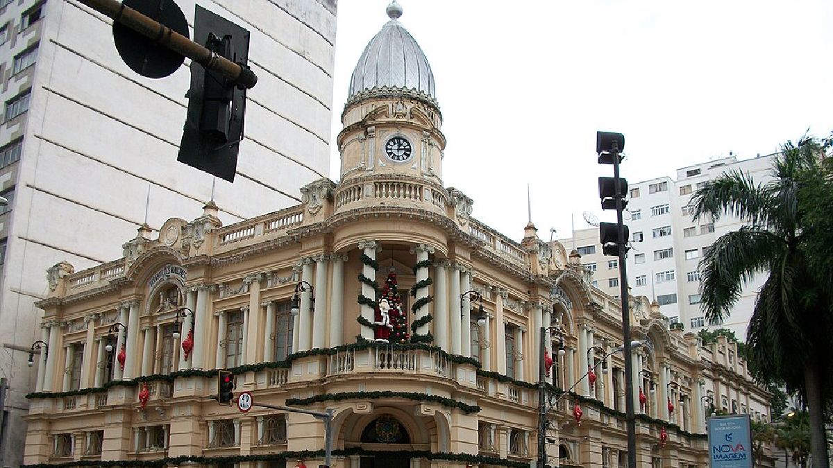Cidade compartilha o título de Manchester brasileira, com a cidade paulista Sorocaba