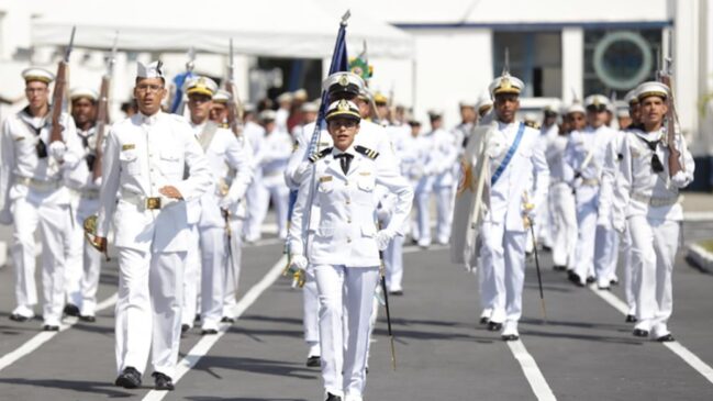 Os candidatos devem estar atentos aos critérios de idade e escolaridade exigidos pela Marinha