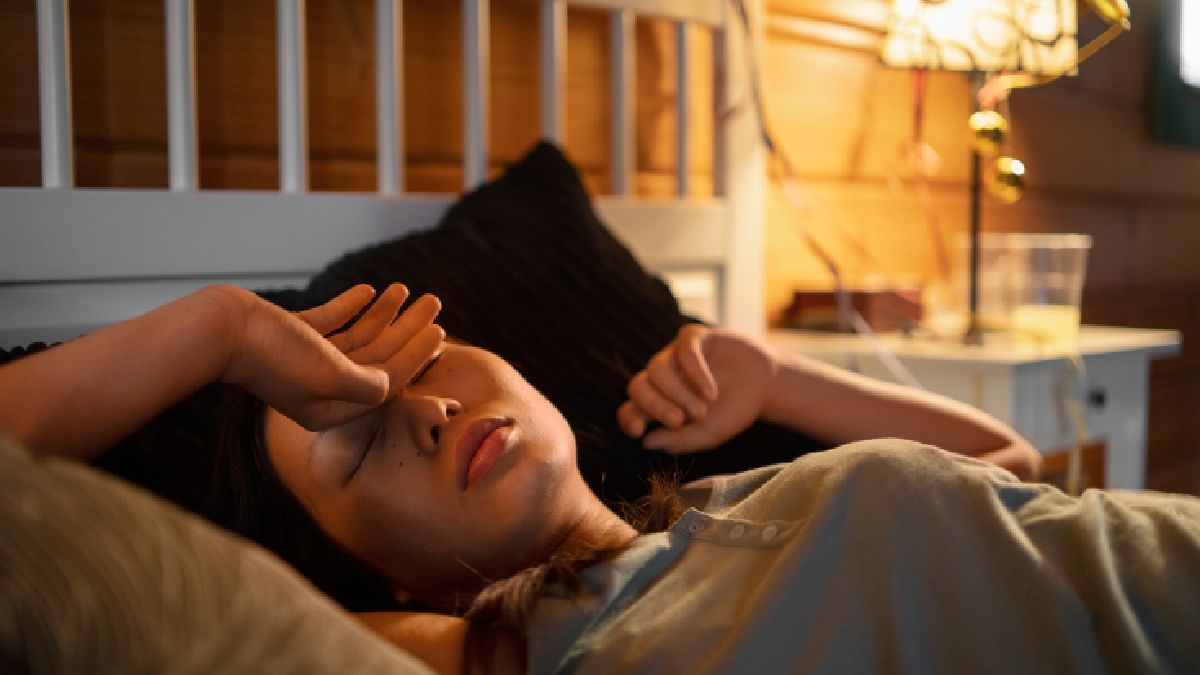 Com o passar do tempo, a repetição consistente desses gestos ensina o corpo e a mente a diminuir a frequência dessas interrupções noturnas