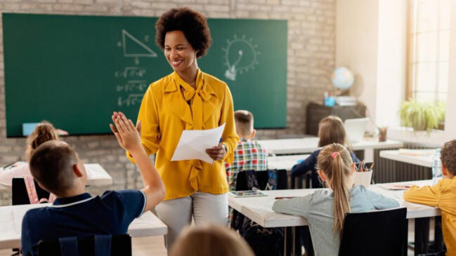 Os educadores atuarão na demanda imediata das unidades escolares da cidade