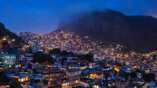 Com mais de 70 mil habitantes, a comunidade se tornou um ponto de vistas na Cidade Maravilhosa