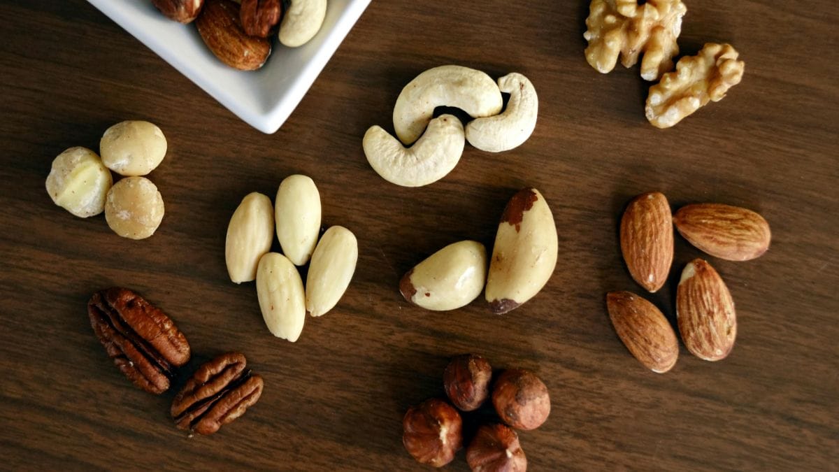 A macadâmia é uma das raras fontes de Ômega-7, gordura que melhora a queima de calorias e a saúde da pele/Pexels