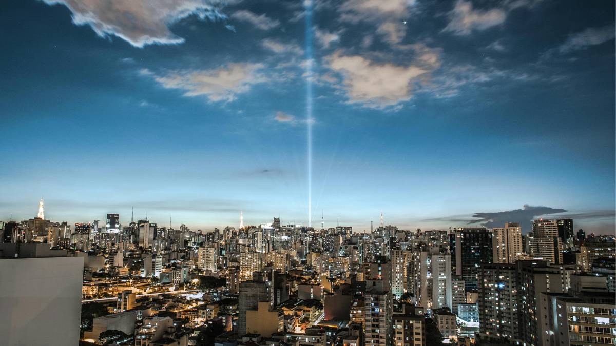 Entenda o legado dos fundadores e o crescimento frenético da capital de SP