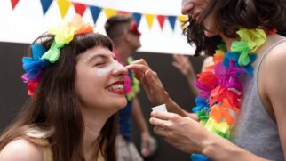 Listamos os visuais que unem conforto e modernidade para você curtir a festa