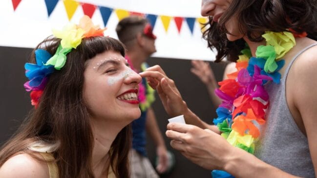 Listamos os visuais que unem conforto e modernidade para você curtir a festa