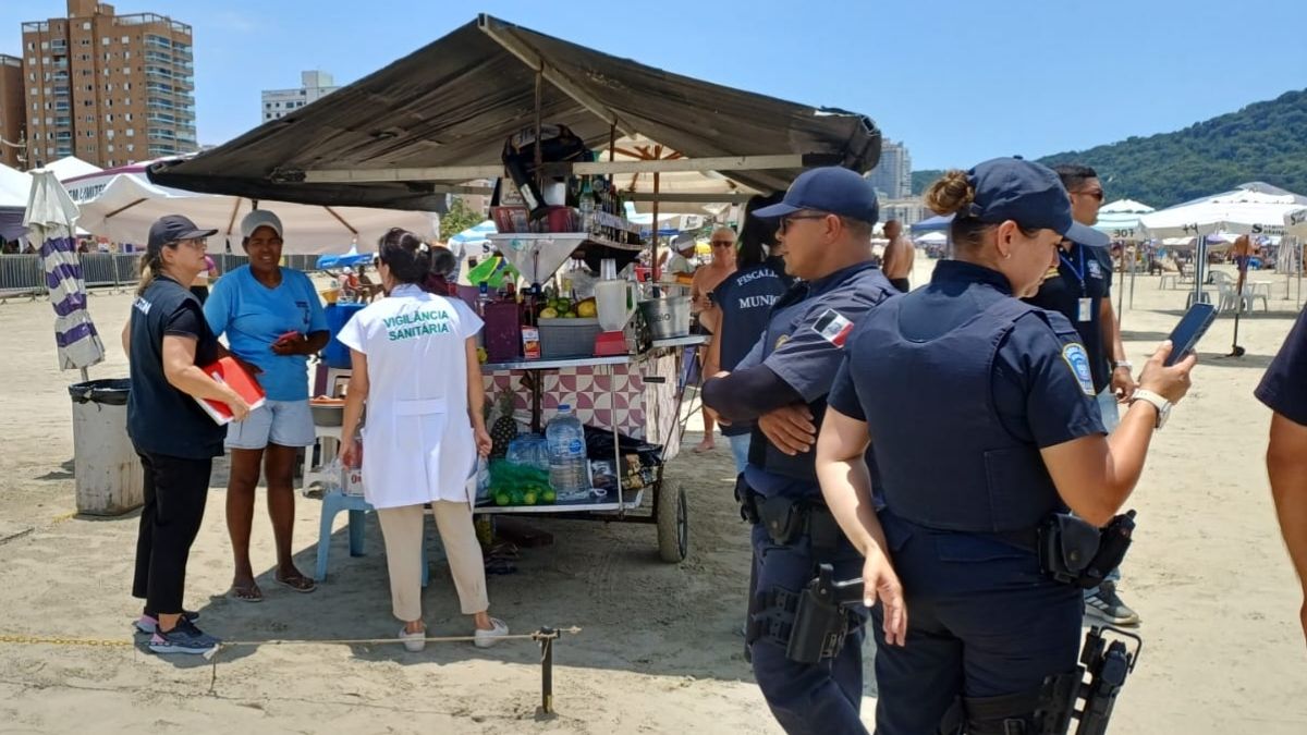 Praia Grande deflagrou uma operação contra consumação mínima para o uso de cadeiras e guarda-sóis