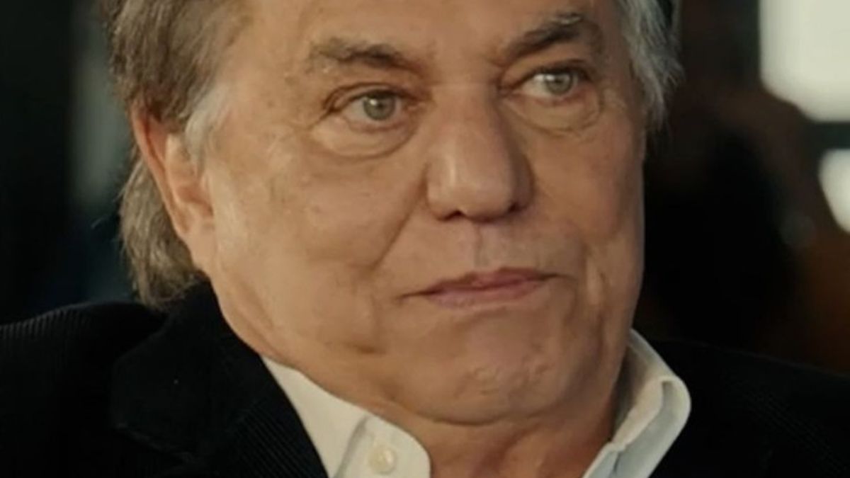 O apresentador Ronnie Von, de 81 anos, rescindiu seu contrato com a RedeTV!