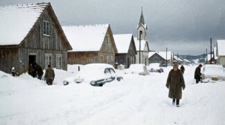 A cidade de São Joaquim, em SC, quase toda coberta de neve em 1957